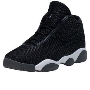 JORDANS! Horizon high top basketball shoes